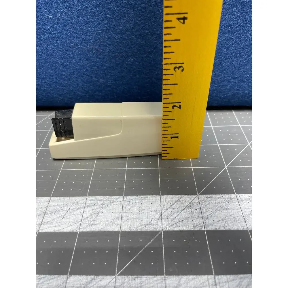 PAMPERED CHEF‎ 4.5” KNIFE SHARPENER STORAGE